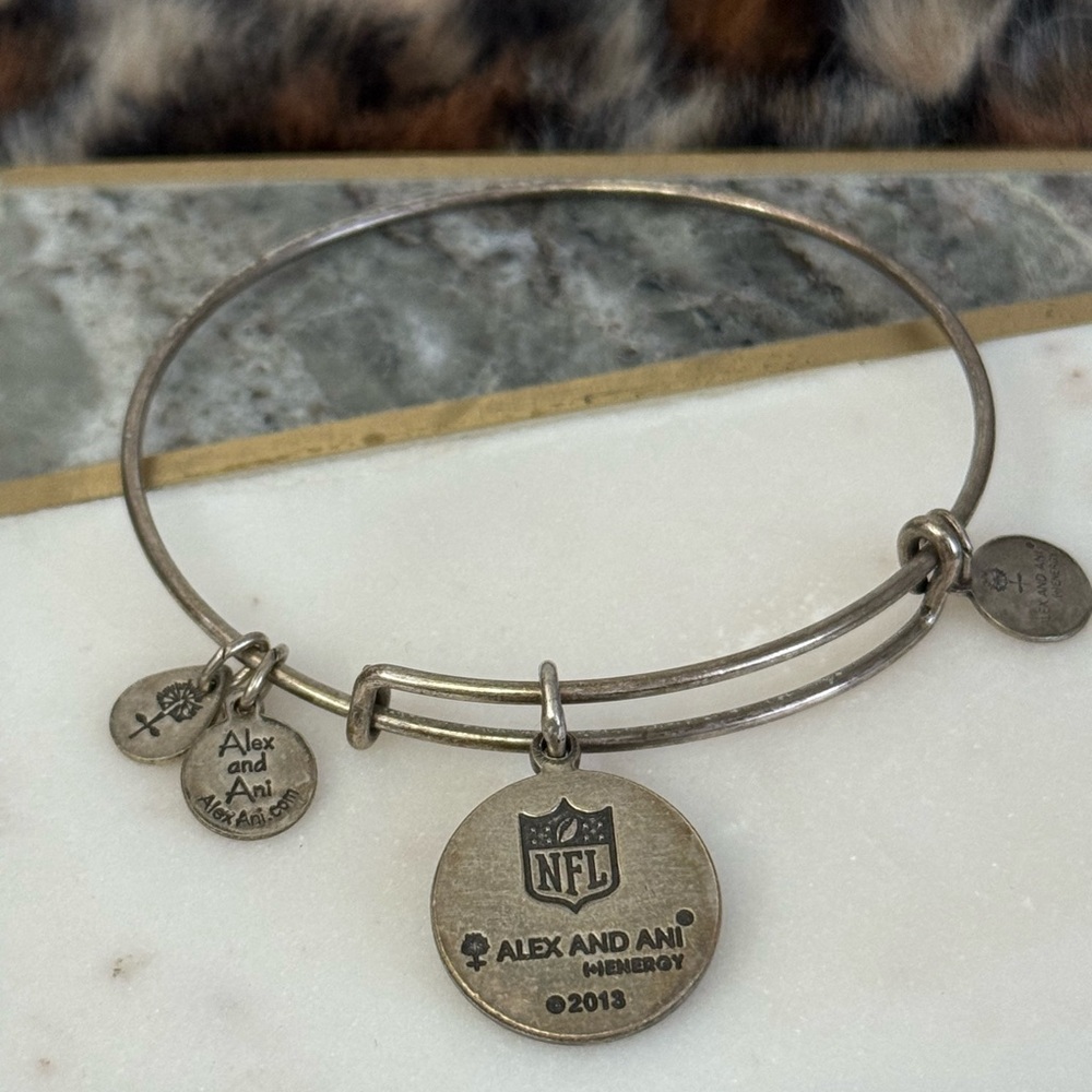 Alex and Ani NFL 2013 Eagles Charm Bracelet Bangle - Picture 5 of 7